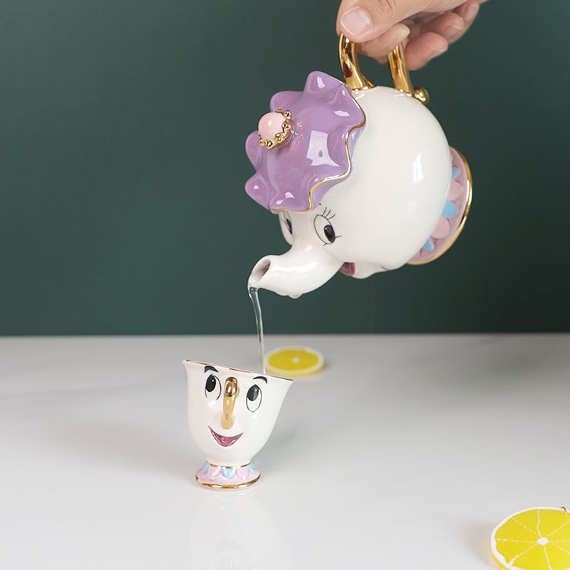 Coffee Tea Set Up - Directly vertaald: Op voorraad: Schattige cartoon
