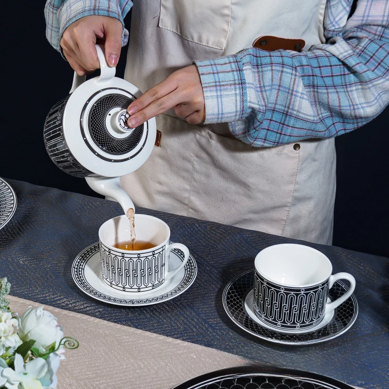 Eenvoudig theeservies in Europ - Coffee Tea Set Up recensie en prijs